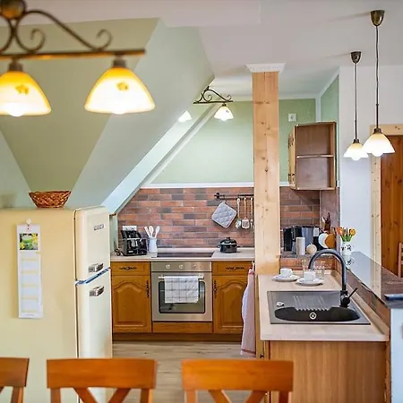 Zu Den Eichen Apartment